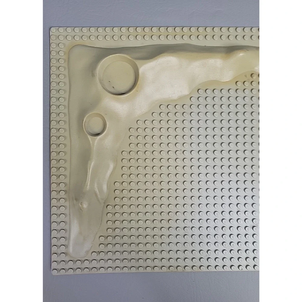 Vintage 1980s LEGO Base Plate – Lunar Space Crater Moon Raised, Old Gray